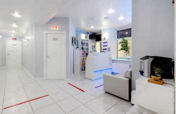 Стоматологический центр УЛЫБАТЬСЯ МОДНО! м. Петроградская