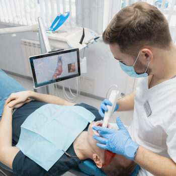 Сеть стоматологий ГАРАНТ на Белинского