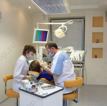 Стоматологическая клиника ЮНИДЕНТ на Депутатской