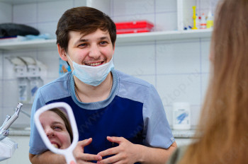 Стоматологическая клиника ФЛАГМАНСТОМ м. проспект Победы