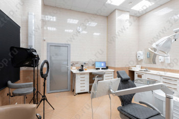 СЕМЕЙНАЯ СТОМАТОЛОГИЧЕСКАЯ КЛИНИКА на Аношкина