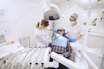 Стоматология УАЙТ ВЭЙВ (WHITE WAVE) м. Площадь Восстания