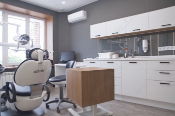 Стоматологическая клиника ЭМАЛЬ