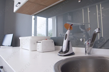 Стоматологическая клиника ЭМАЛЬ