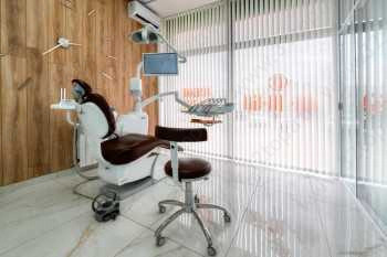 Сеть стоматологий ЛУЧШИЙ на Брянском фронте