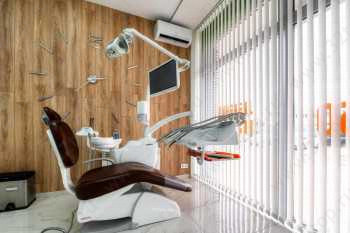 Сеть стоматологий ЛУЧШИЙ на Брянском фронте