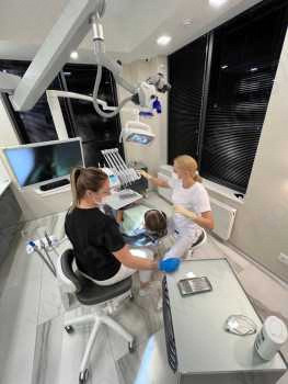 Стоматологическая клиника ФЛОРЕНССТОМ (FLORENSSTOM)