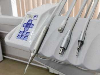 Сеть стоматологических клиник ЭVОЛЮЦИЯ (ЭВОЛЮЦИЯ) м. Мякинино