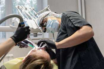 Сеть стоматологических клиник ЭVОЛЮЦИЯ (ЭВОЛЮЦИЯ) м. Мякинино