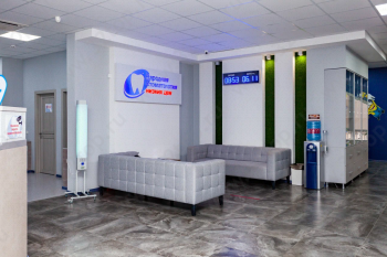 Сеть частных клиник СТОМОПОЛИС (ранее Народная стоматология) на 40-летия Победы