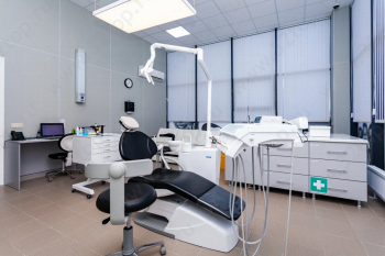 Сеть частных клиник СТОМОПОЛИС (ранее Народная стоматология) на Московской