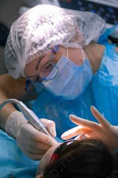 СОВРЕМЕННАЯ СТОМАТОЛОГИЯ на Коммунистическом