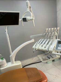 Стоматологическая клиника DEMOKRAT (ДЕМОКРАТ) на Красного Восстания