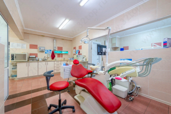 Стоматологический центр ЛИНА-М / (МИРА17)