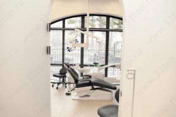 Стоматологическая клиника IMPLANT CLINIC (ИМПЛАНТ КЛИНИК) на Яна Полуяна