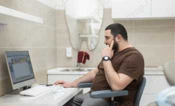 Стоматологическая клиника HI-TECH CLINIC (ХАЙТЕК КЛИНИК)