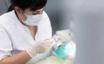 Стоматологическая клиника HI-TECH CLINIC (ХАЙТЕК КЛИНИК)