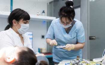 Стоматологическая клиника HI-TECH CLINIC (ХАЙТЕК КЛИНИК)