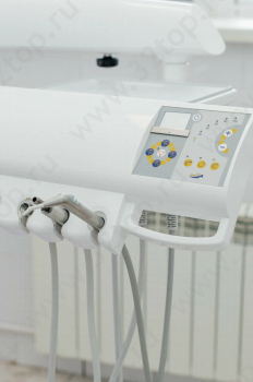 Сеть клиник стоматологии ЛАУРА на Зорге, 275