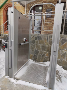 Институт дентальной имплантологии и пародонтологии BAYMAX (БЭЙМАКС)