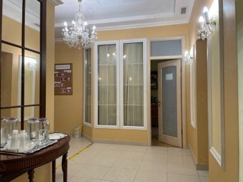 Стоматология 32 КАРАТА на Тополиной, 49