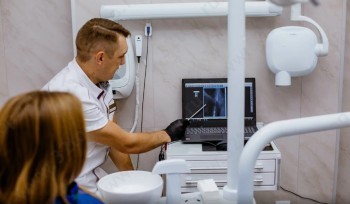 ЦЕНТР СОВРЕМЕННОЙ СТОМАТОЛОГИИ ДОКТОРА ЛОНШАКОВА на 50 Лет Октября