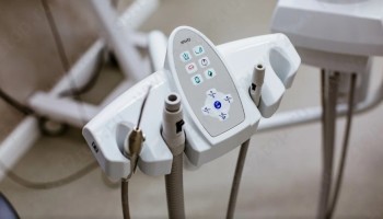 ЦЕНТР СОВРЕМЕННОЙ СТОМАТОЛОГИИ ДОКТОРА ЛОНШАКОВА на 50 Лет Октября