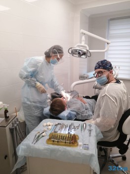 Центр реставрации и лечения зубов ДЕНТ ЛАЙФ