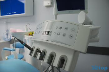 ОБЛАСТНОЙ ЦЕНТР ИМПЛАНТОЛОГИИ И ПРОТЕЗИРОВАНИЯ м. Площадь 1905 года