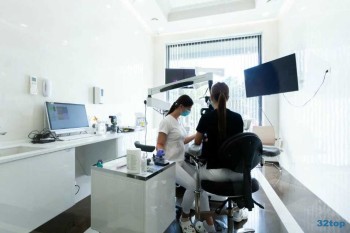 Стоматология LITE CLINIC (ЛАЙТ КЛИНИК) на Яна Полуяна