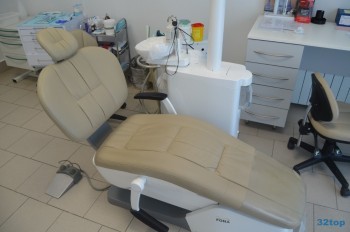 Сеть стоматологических клиник ФАКТОР УЛЫБКИ на Сиреневом