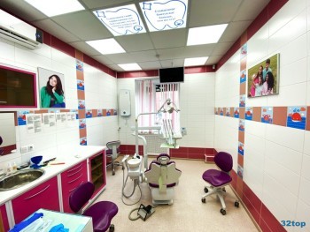 Сеть стоматологических клиник ФАКТОР УЛЫБКИ на Коломяжском