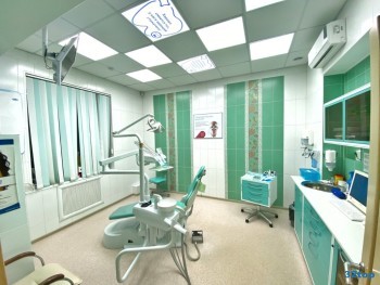 Сеть стоматологических клиник ФАКТОР УЛЫБКИ на Коломяжском
