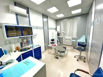 Сеть стоматологических клиник ФАКТОР УЛЫБКИ на Коломяжском