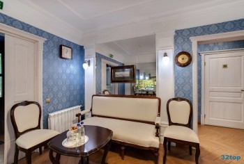 Стоматология DINSTOM (ДИНСТОМ) на Первомайской