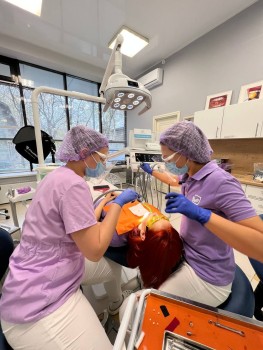 Комплексная гигиена полости рта за 6580 руб. 