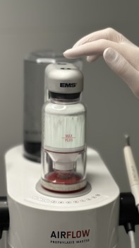 Запишись на профгигиену - получи 2 щетки в подарок